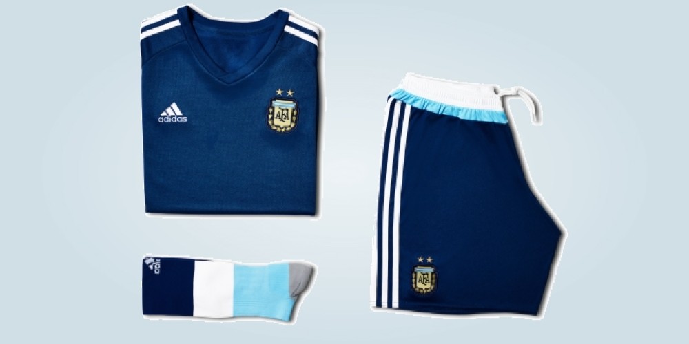 adidas present&oacute; la camiseta alternativa de Argentina