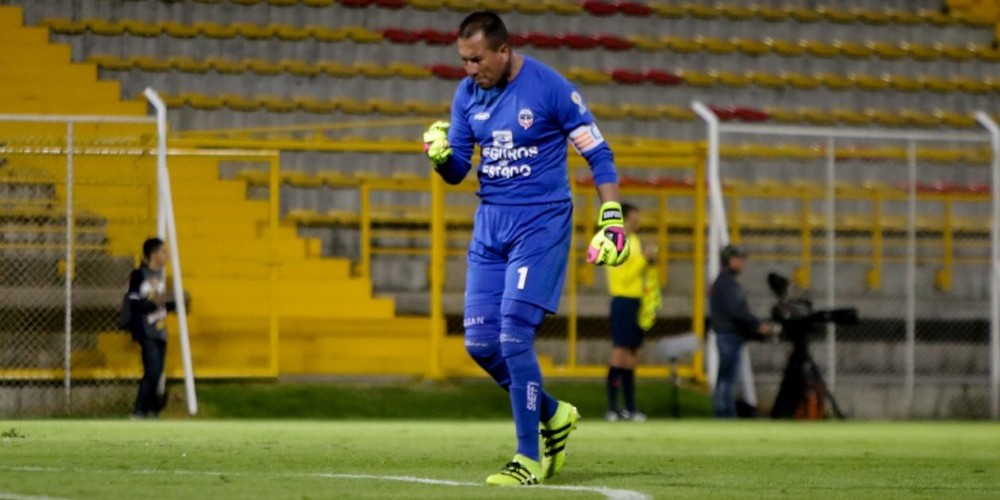 El arquero que es goleador en su liga e igual&oacute; un r&eacute;cord mundial