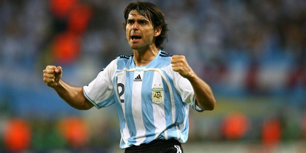 Roberto Ayala: &ldquo;Otamendi es de los centrales modernos que tienen todo&rdquo; 