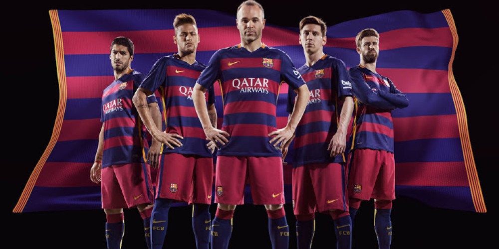 Barcelona present&oacute; su camiseta con franjas horizontales