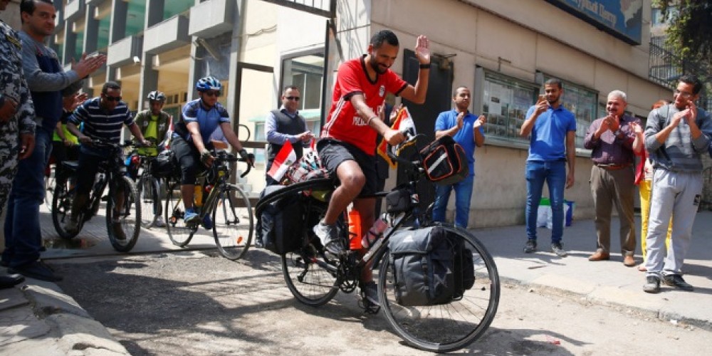 Rusia 2018: El egipcio que viajar&aacute; en bicicleta para ver a su selecci&oacute;n