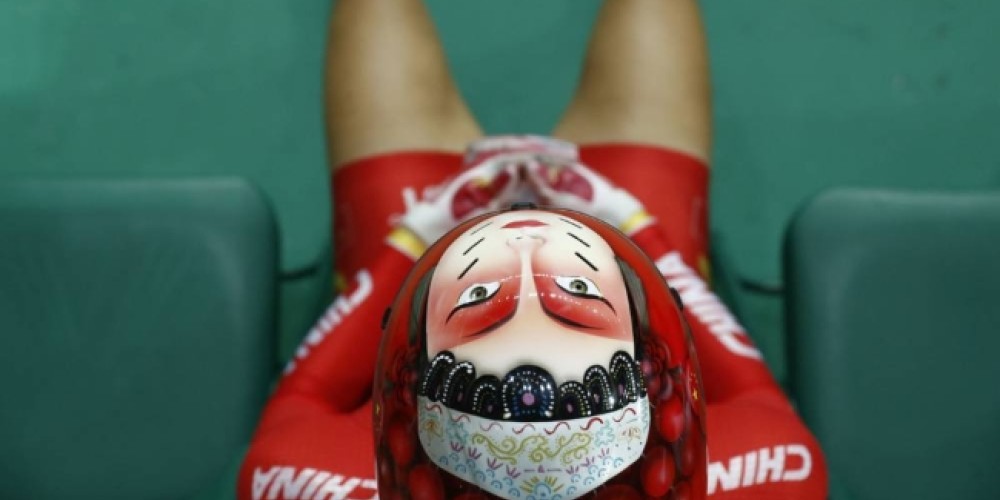 Los ciclistas chinos en R&iacute;o 2016 son furor por sus cascos
