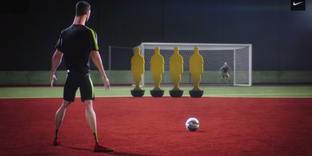 Cristiano Ronaldo patea el tiro libre perfecto en el nuevo comercial de Nike