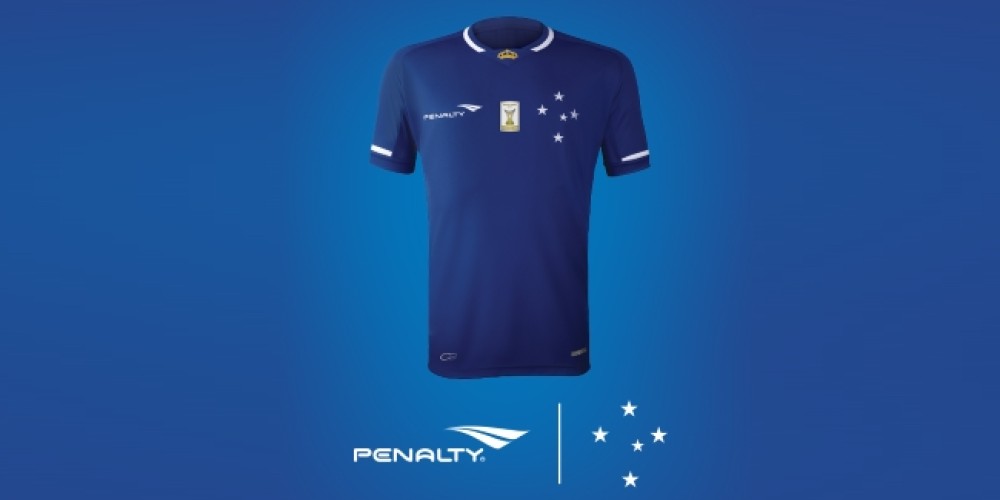 Cruzeiro present&oacute; su nueva camiseta Penalty