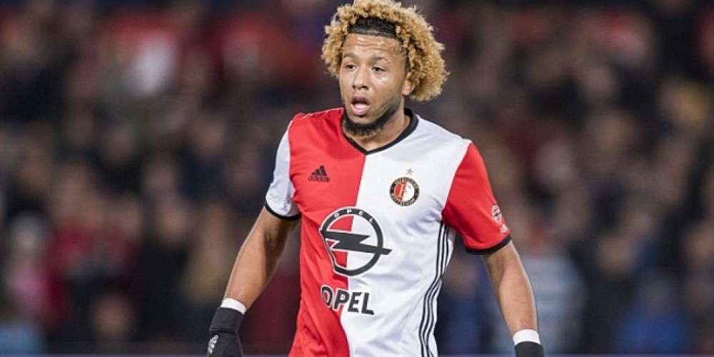 Los hinchas del Feyenoord homenajearon a la madre de un jugador