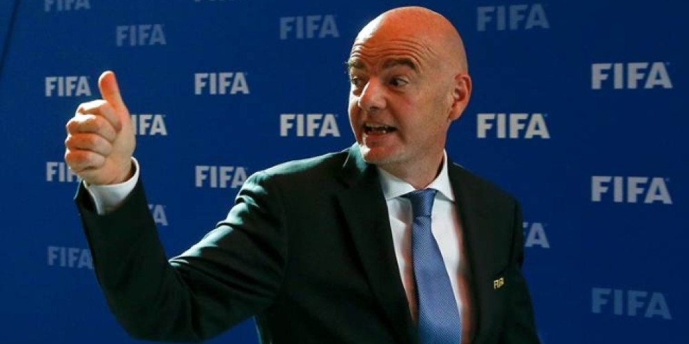 Argentina, Uruguay y Ecuador multados por la FIFA a ra&iacute;z de los cantos de su hinchada
