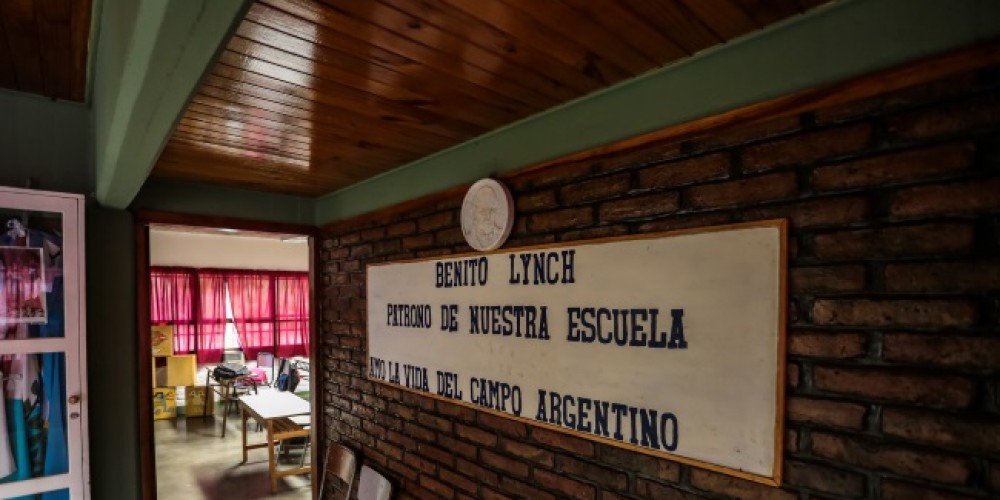 Ford y sus concesionarios reinauguraron en Mendoza su escuela rural n&deg; 27