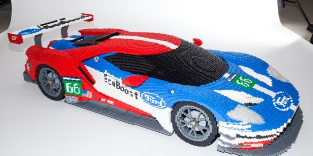 Un Ford GT fue construido con 40.000 piezas de Lego