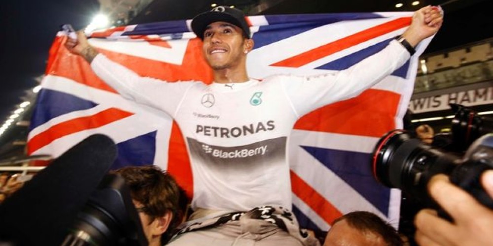 Lewis Hamilton renov&oacute; con Mercedes hasta 2018