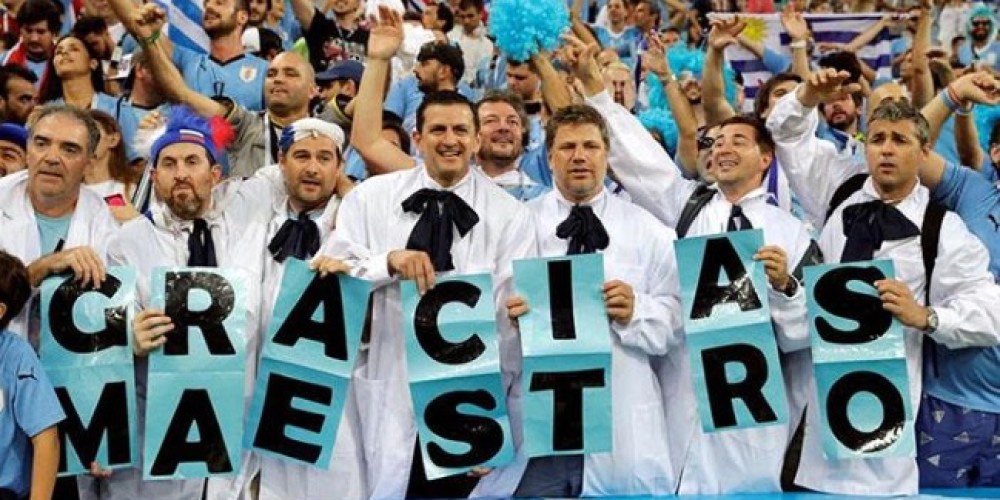 Hinchas argentinos les venden sus entradas a los de Uruguay para el partido ante Francia