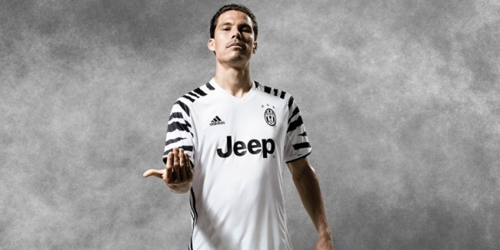 Como una cebra, as&iacute; es la nueva tercera camiseta adidas de la Juventus