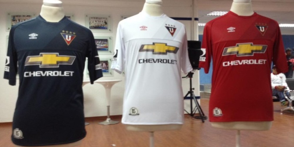 Liga de Quito presentó sus nuevas camisetas Umbro