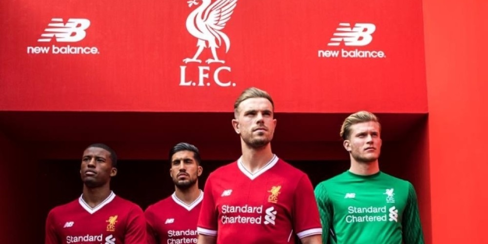 Liverpool present&oacute; su nueva camiseta para el 2017 en homenaje a su 125&deg; aniversario