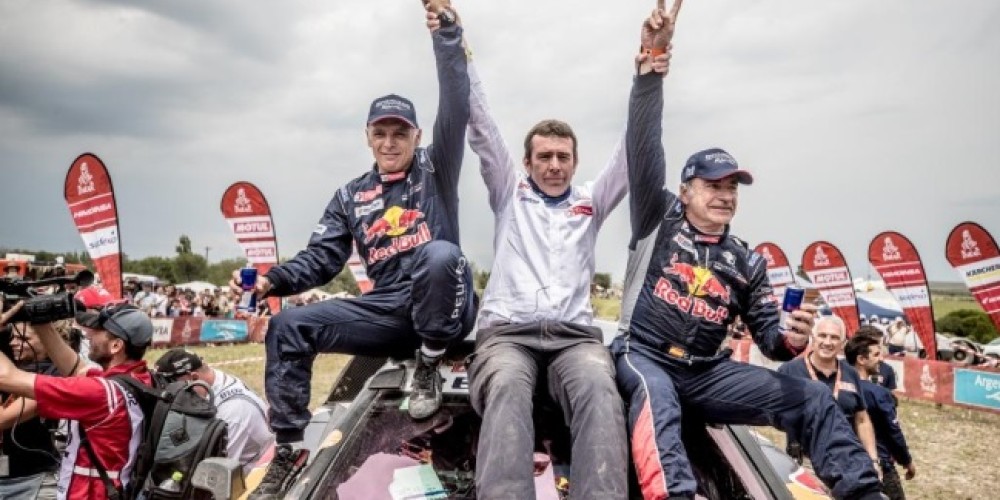 Victoria sin l&iacute;mites: Total celebra el triunfo de Carlos Sainz y Lucas Cruz en el Rally Dakar 2018 con el Team Peugeot Total