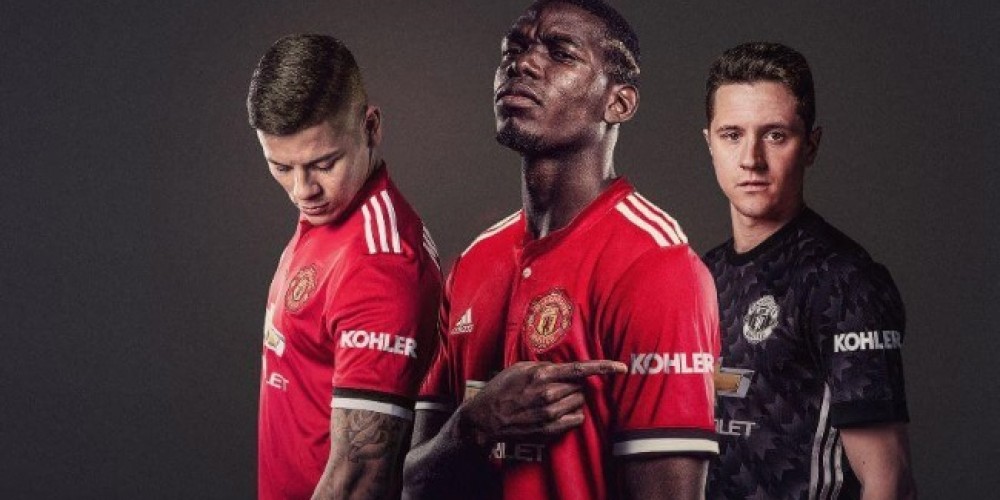 Manchester United present&oacute; el primer sponsor de la manga de su camiseta