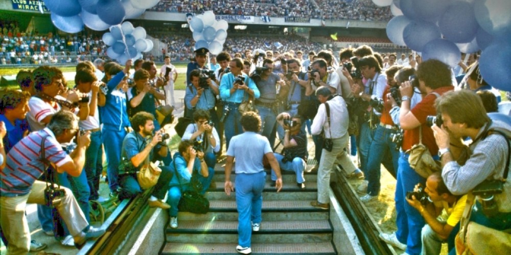 El emotivo homenaje que recibir&aacute; Maradona en N&aacute;poles en julio