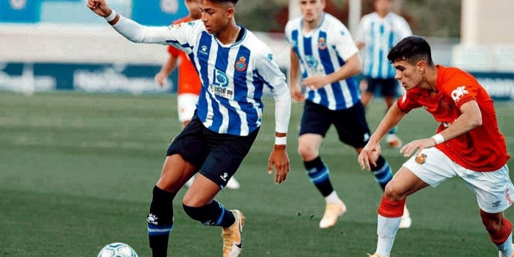 El jugador que buscaban el Barcelona y el Manchester City y se terminó llevando Bielsa para el Leeds