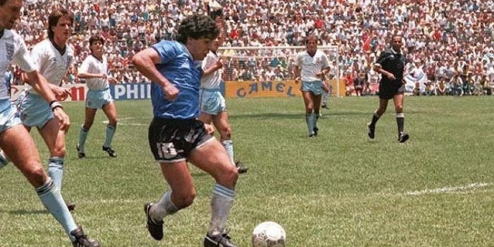El futbolista argentino que musicaliz&oacute; el mejor gol de Diego Maradona