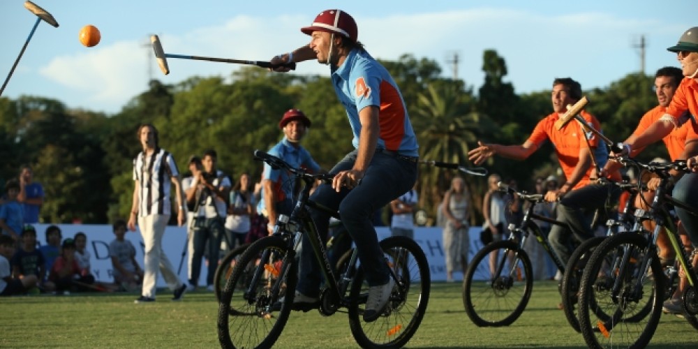Celebridades y polistas disfrutaron del Polo Bike en el Campo Argentino de Polo