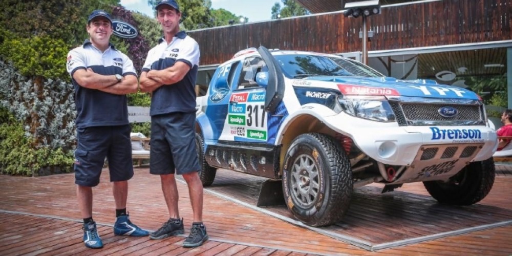 Ford junto a Federico Villagra realiz&oacute; una demostraci&oacute;n con la Ranger del Dakar 2015
