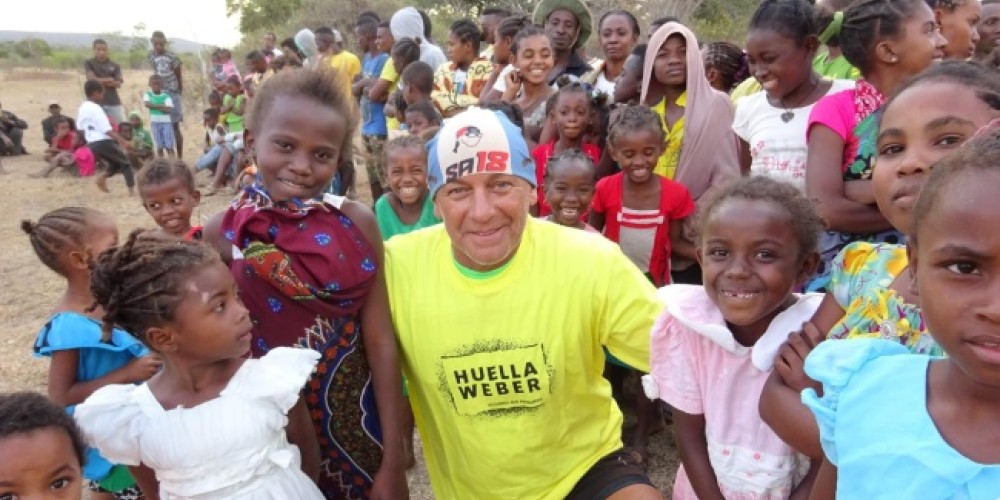 Ultramaratonista y solidario, el Robin Hood argentino