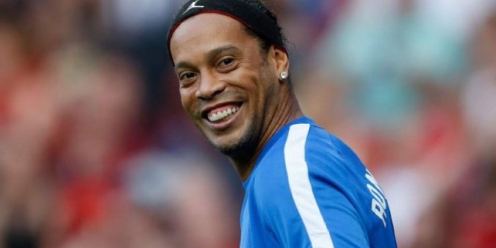 Imperdible: el hincha que entr&oacute; al campo de juego y no encontr&oacute; a Ronaldinho