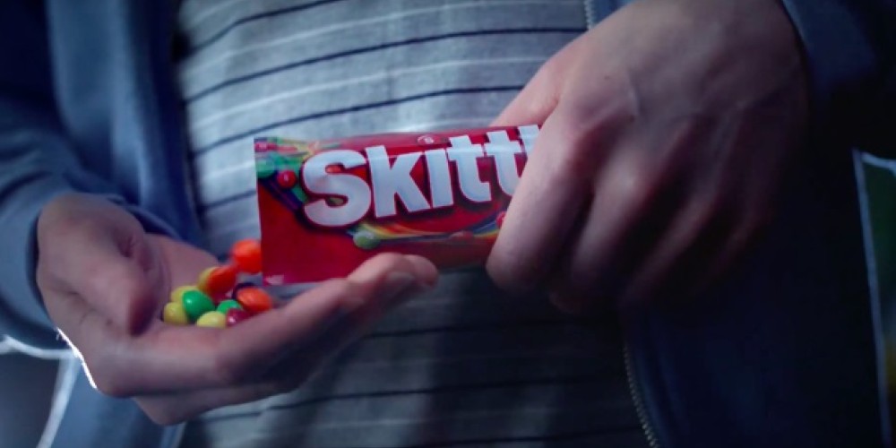 Skittles mostrar&aacute; su comercial del Superbowl a una sola persona a trav&eacute;s de una impensada estrategia