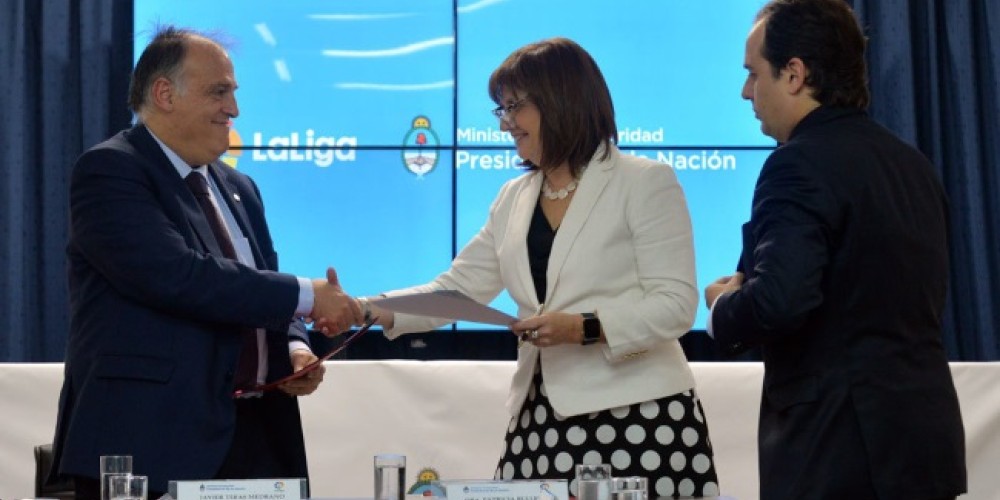 LaLiga se al&iacute;a con la Superliga argentina para combatir la violencia en los estadios