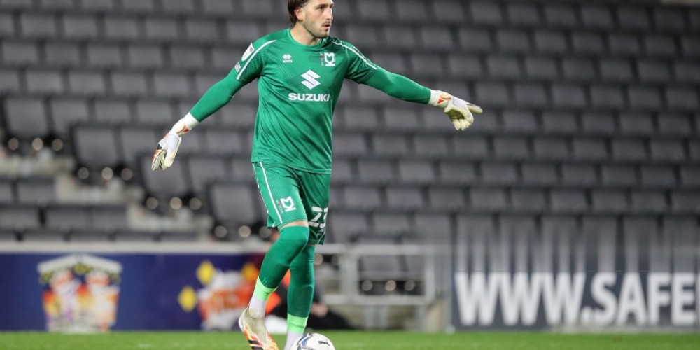 Franco Ravizzoli: &quot;Mi objetivo es pensar en la Premier League y mi sue&ntilde;o es la Selecci&oacute;n Argentina&quot;