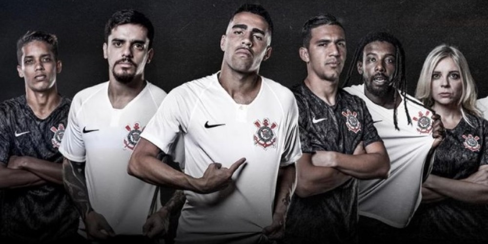 Corinthians present&oacute; sus nuevos uniformes basados en la &ldquo;Democracia Corinthiana&rdquo; de S&oacute;crates