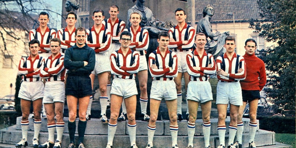 La Eredivisie aprovech&oacute; la cuarentena para elegir las mejores camisetas de la historia