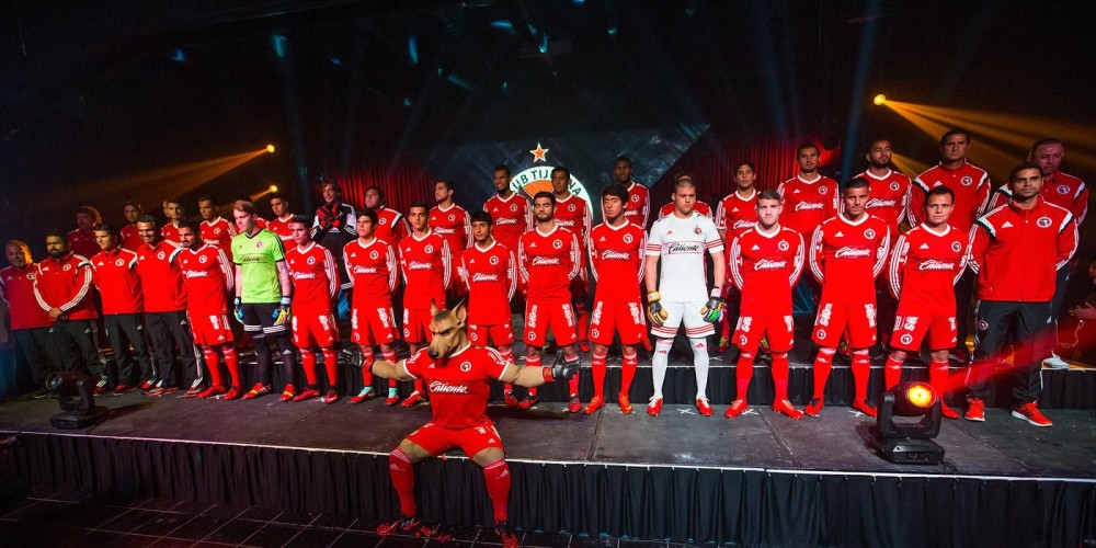 adidas present&oacute; las nuevas camisetas de los Xolos de Tijuana
