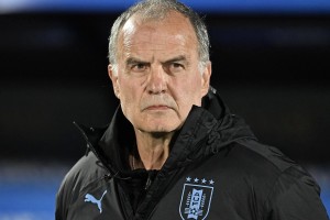 La AUF será multada porque Bielsa no convocó a los referentes de la selección uruguaya