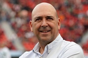 El CEO del Bayer Leverkusen exige reglas comunes para equilibrar el fútbol europeo