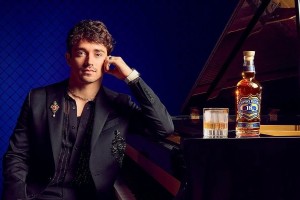Charles Leclerc, la nueva cara de la innovación en Chivas Regal Crystalgold