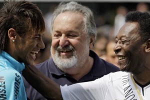 La empresa del padre de Neymar compró los derechos de marca de Pelé