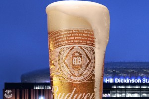 Everton anunció un acuerdo con Budweiser para suministrar bebidas en su nuevo estadio