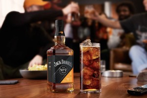 Jack Daniel’s renueva su alianza con McLaren y lanza una edición exclusiva 2025