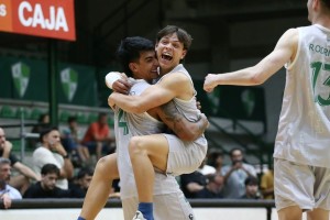 La Liga Nacional, arde: Ferro, ya sin invicto, ganó un duelo histórico sobre la chicharra y la larga racha que Peñarol sostuvo en la última bola