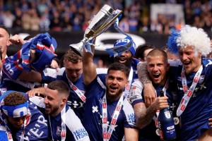 La Premier League planea ajustes en su fair play financiero para ayudar a los ascendidos