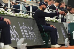 Roland Garros, único entre los grandes que seguirá con jueces de línea