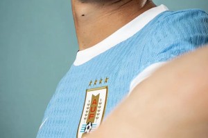 Uruguay presentó la camiseta que usará en la Copa América
