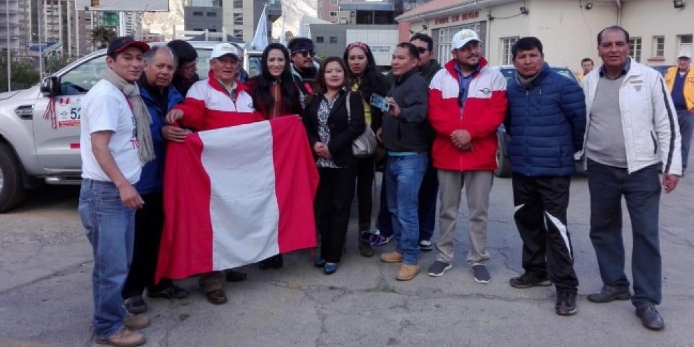 Caravana tur&iacute;stica integra a Bolivia y Per&uacute; alrededor del Lago Titicaca