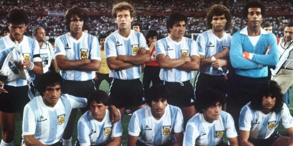 Las 3 veces que la Selecci&oacute;n argentina pudo quedar eliminada en la segunda fecha de un Mundial