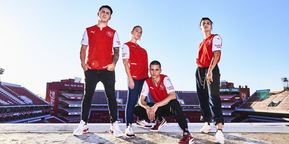 Con nuevo escudo y un estilo disruptivo, Independiente presentó su nueva camiseta titular