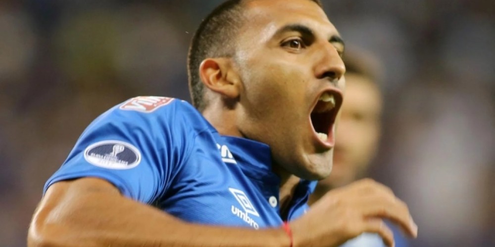 El ins&oacute;lito contrato que le habr&iacute;a ofrecido Wanchope a Angelici para jugar en Boca 