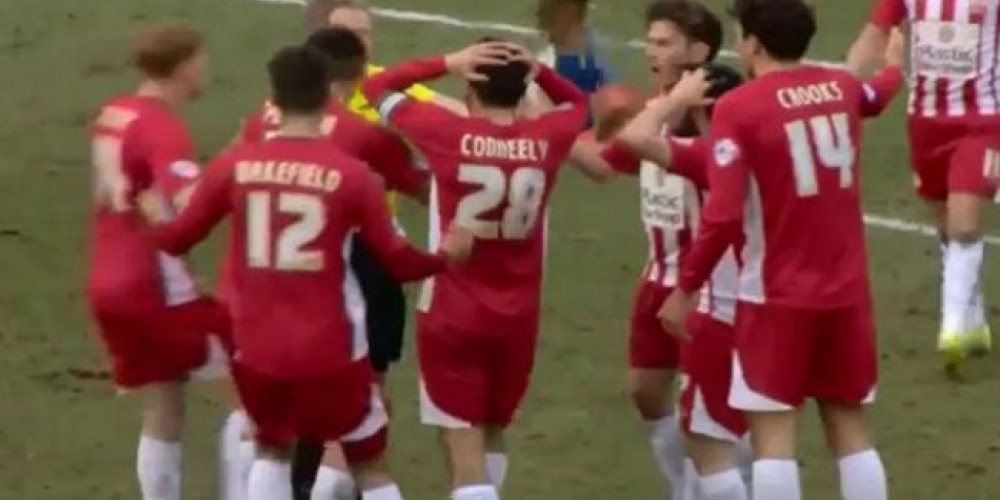 Un &aacute;rbitro anul&oacute; un gol por haberse cumplido el tiempo de juego