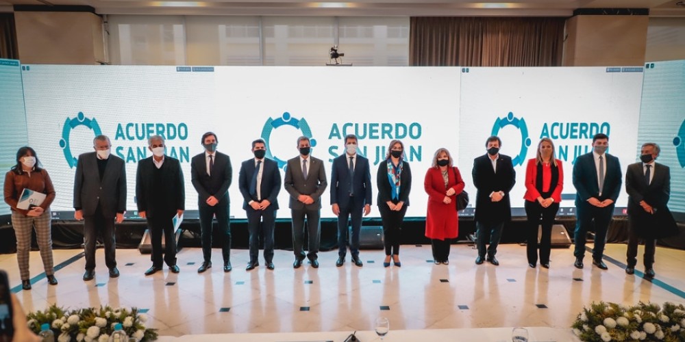 Se lanz&oacute; el Acuerdo San Juan con la presencia de diversos sectores