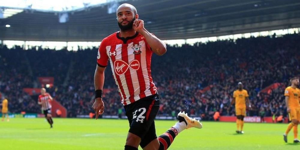Los particulares botines del goleador del Southampton