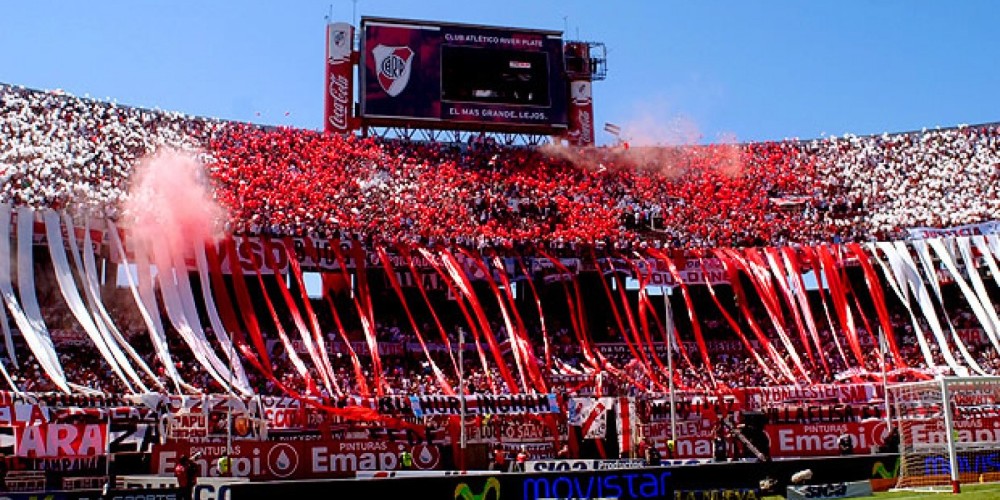 Una empresa a&eacute;rea argentina rembolsar&aacute; a los hinchas de River 